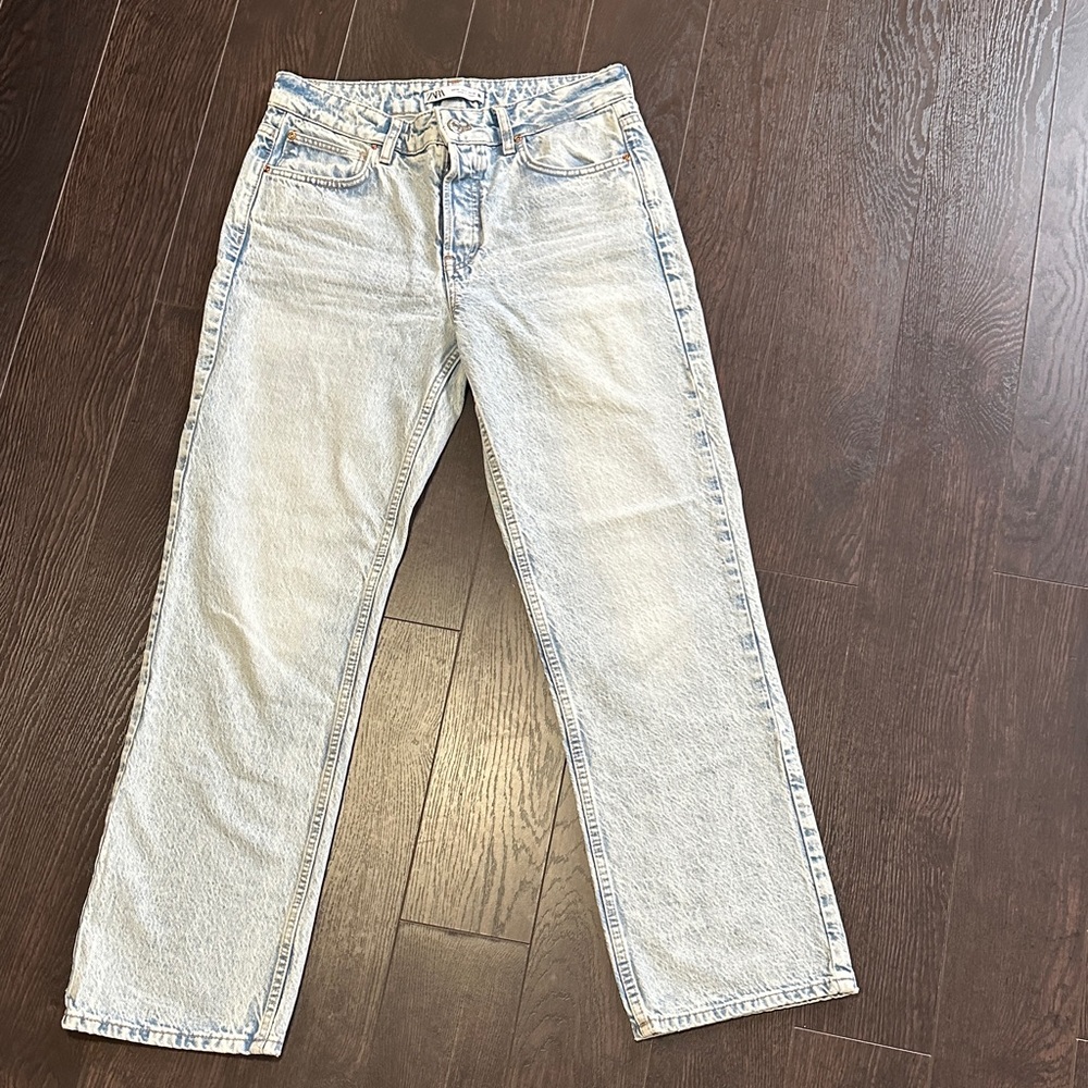 Zara Light Wash Denim Jeans